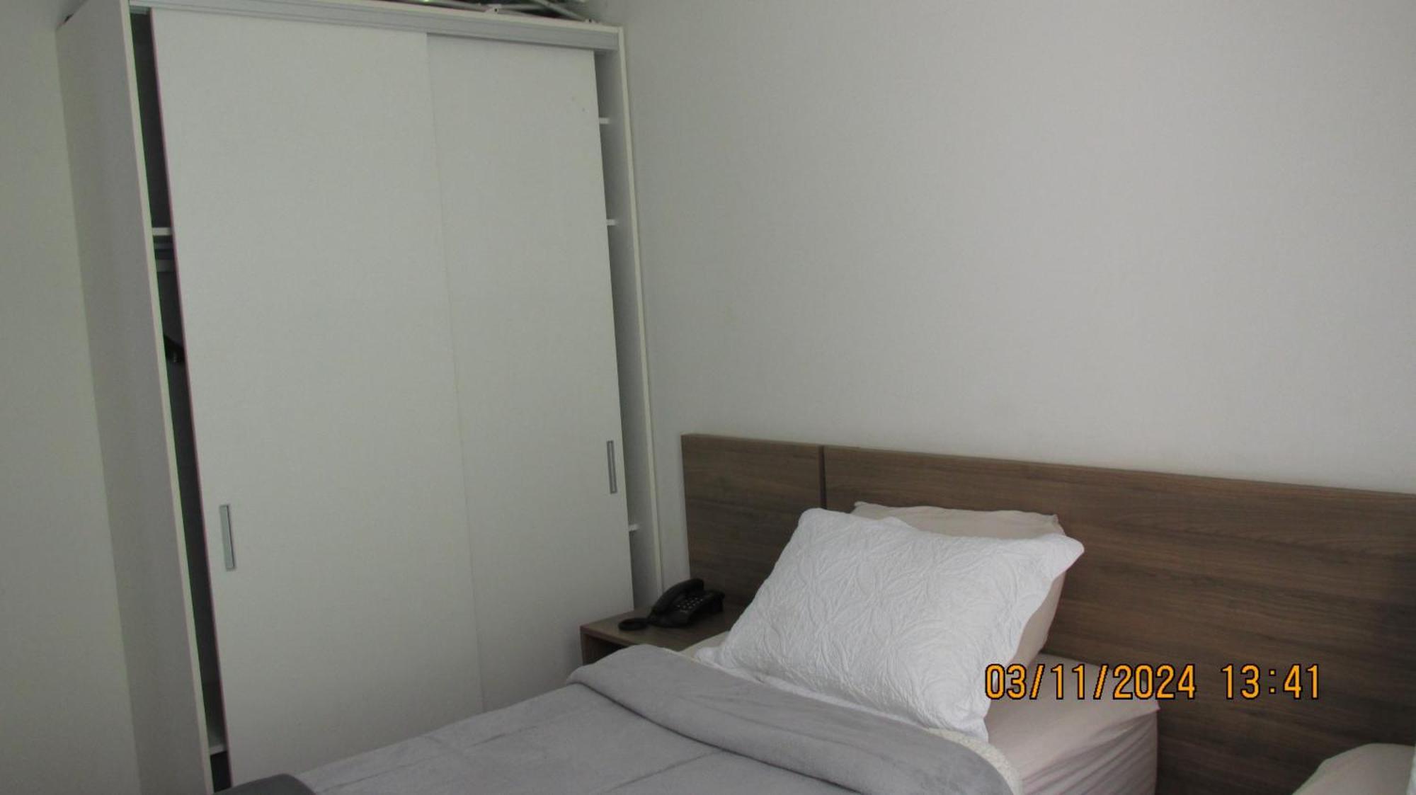 Apartamento Solteiros Ou Casal Na Barra Olimpica *